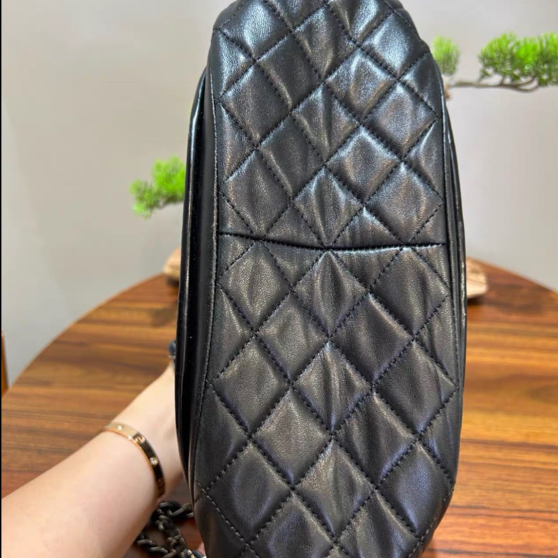 Chanel • 黑銀漆皮拼皮半月鏈條包-6