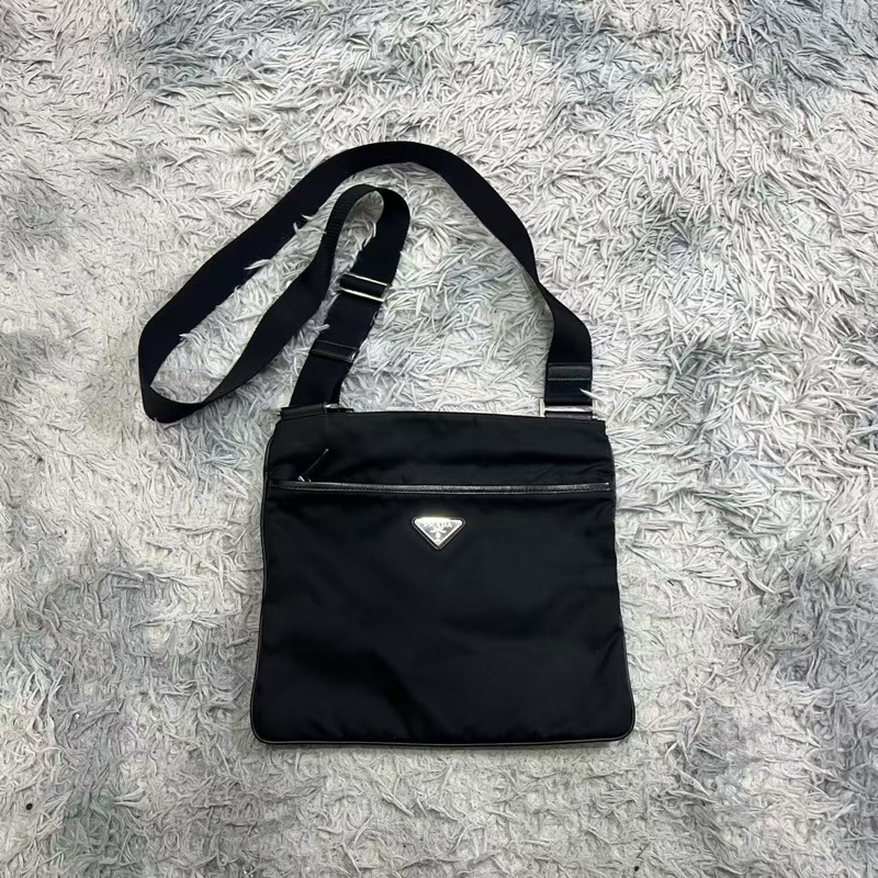 Prada 尼龍單肩包-0