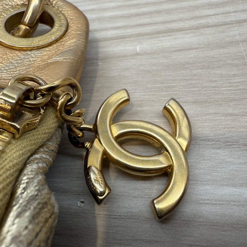 chanel金色小牛皮街頭塗鴉系列胸背包 AS0868-27