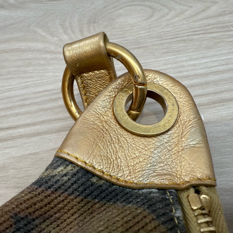 chanel金色小牛皮街頭塗鴉系列胸背包 AS0868-28