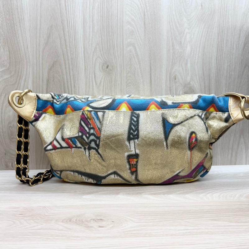 chanel 超閃✨金色塗鴉款胸背包 AS0868-3