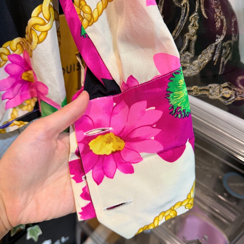 Celine 鮮豔花🌺🏝️夏天要來了~開釦上衣 高級品質100%絲 襯衫上衣-14