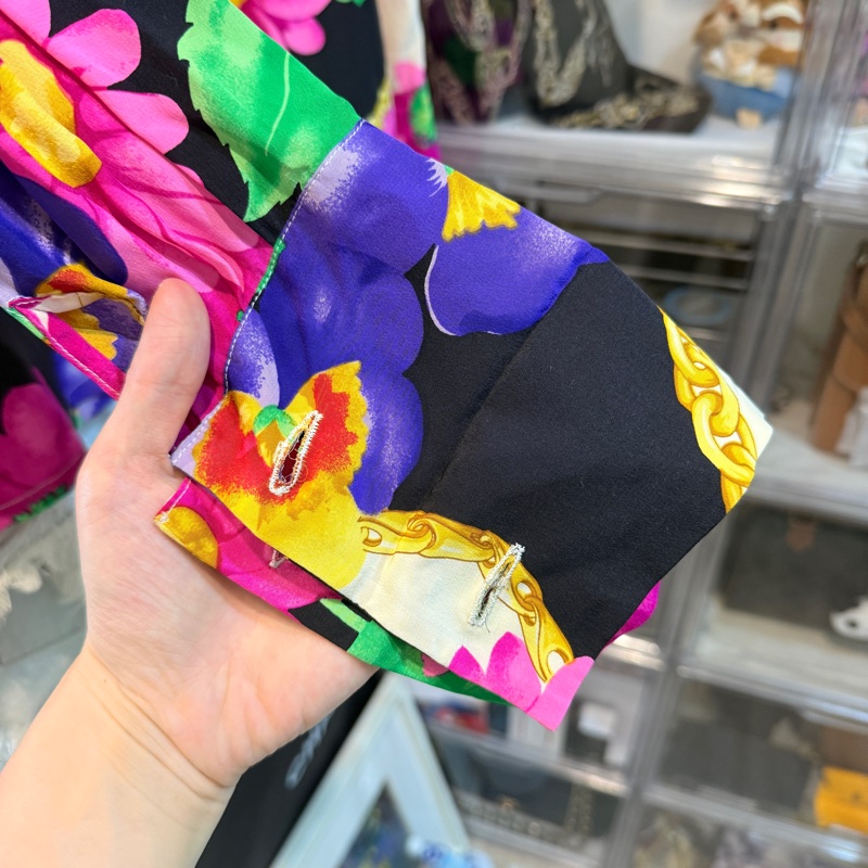 Celine 鮮豔花🌺🏝️夏天要來了~開釦上衣 高級品質100%絲 襯衫上衣-9