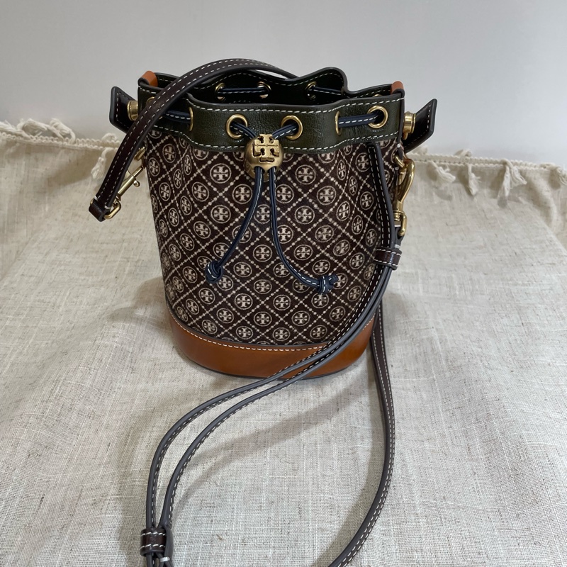 TORY BURCH 麂皮壓紋兩用水桶包-2
