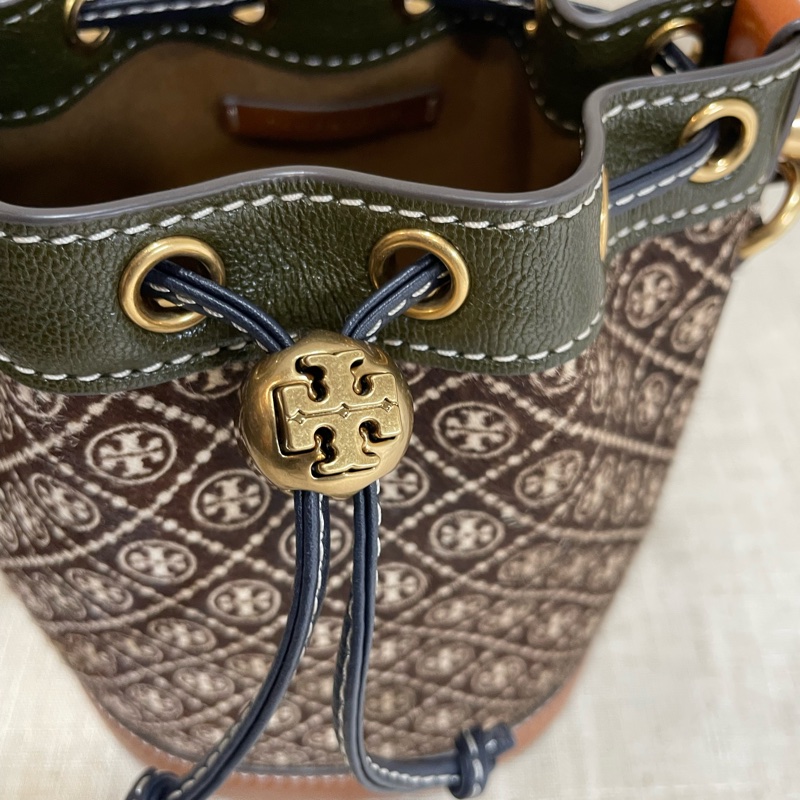 TORY BURCH 麂皮壓紋兩用水桶包-4