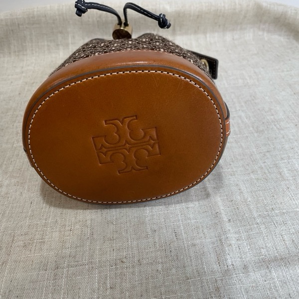 TORY BURCH 麂皮壓紋兩用水桶包-22