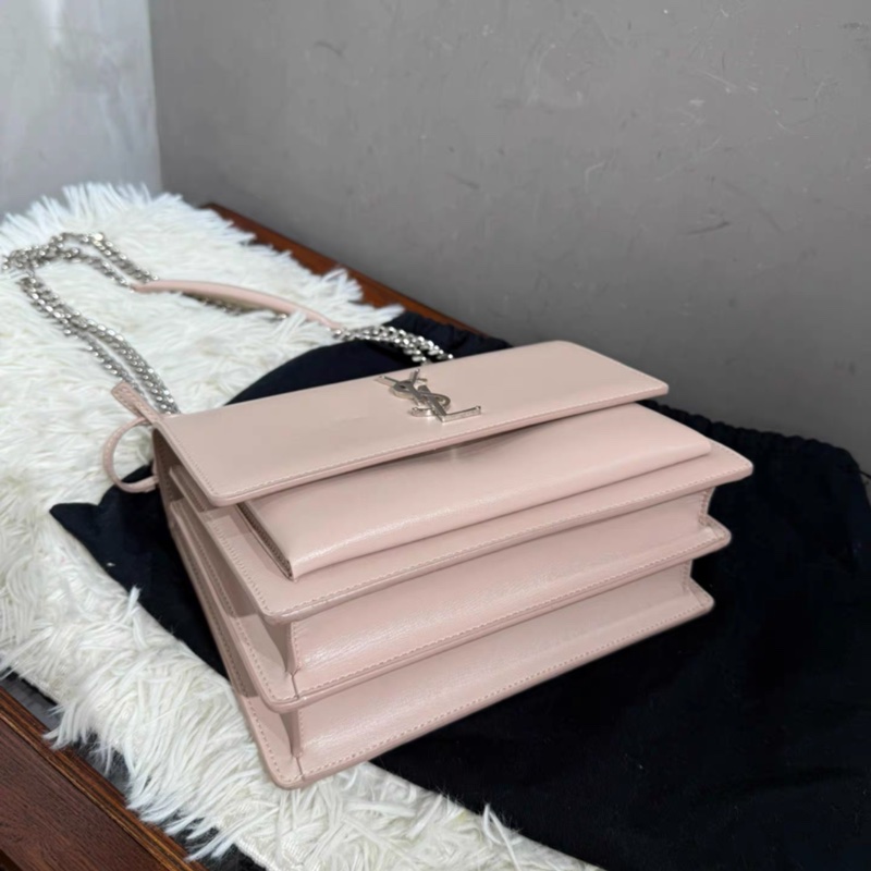 YSL櫻花粉銀扣日落中號 很溫柔的顏色 搭配銀扣低調有氣質-4