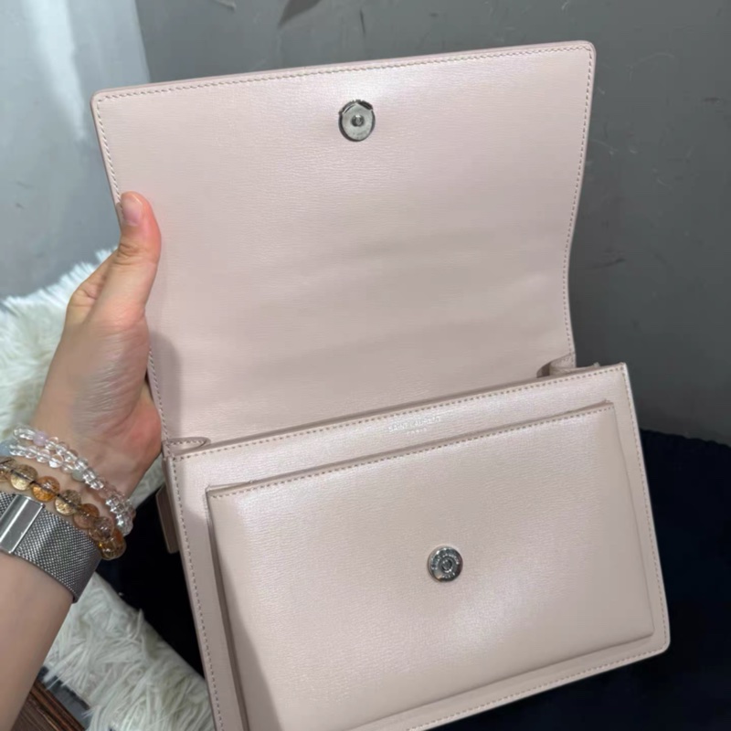 YSL櫻花粉銀扣日落中號 很溫柔的顏色 搭配銀扣低調有氣質-5