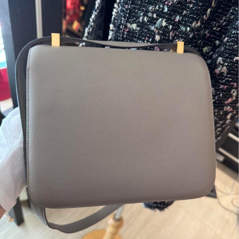 平台最低價金剛色風衣灰✨ HERMÈS 愛馬仕 Constance 康康 24 M8 銀河灰 風衣灰Gris Asphalte Epsom牛皮 玫瑰金扣-8