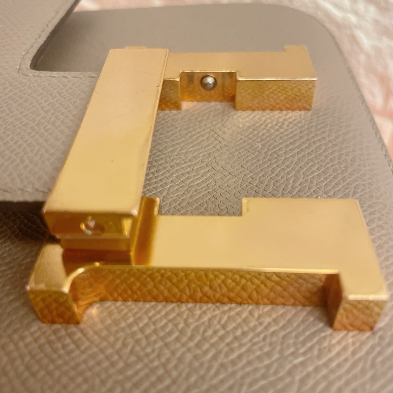 平台最低價金剛色風衣灰✨ HERMÈS 愛馬仕 Constance 康康 24 M8 銀河灰 風衣灰Gris Asphalte Epsom牛皮 玫瑰金扣-26