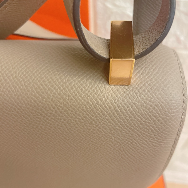 平台最低價金剛色風衣灰✨ HERMÈS 愛馬仕 Constance 康康 24 M8 銀河灰 風衣灰Gris Asphalte Epsom牛皮 玫瑰金扣-32