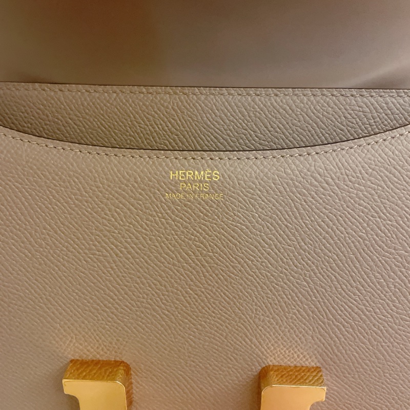 平台最低價金剛色風衣灰✨ HERMÈS 愛馬仕 Constance 康康 24 M8 銀河灰 風衣灰Gris Asphalte Epsom牛皮 玫瑰金扣-46