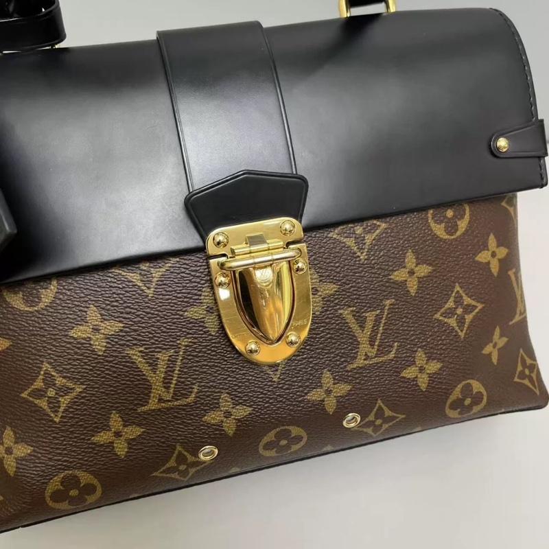 99新閒置🈶購證 Lv one handle老花郵差斜挎包🈶長背帶-2