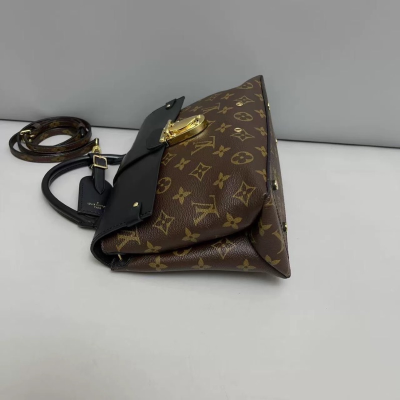 99新閒置🈶購證 Lv one handle老花郵差斜挎包🈶長背帶-3