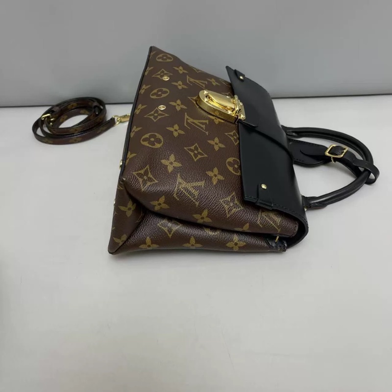 99新閒置🈶購證 Lv one handle老花郵差斜挎包🈶長背帶-5