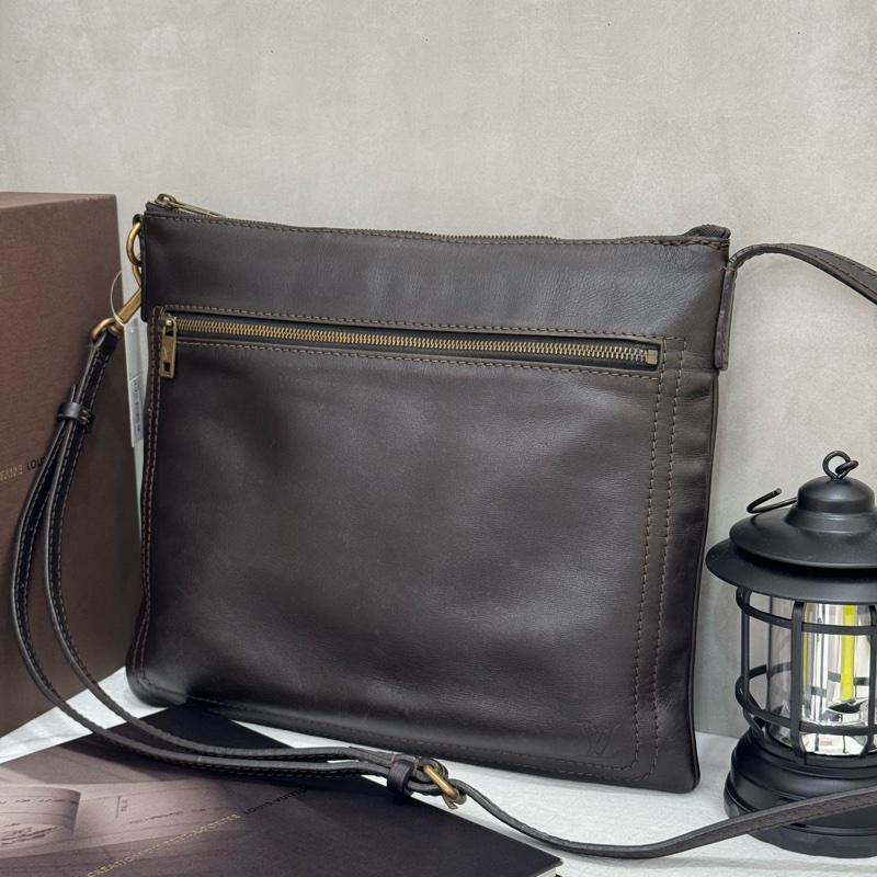 Louis Vuitton 全皮斜背包-1