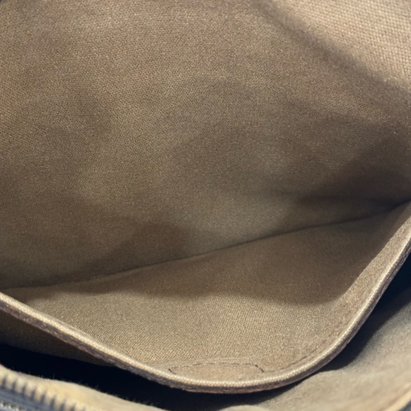 Louis Vuitton 全皮斜背包-12