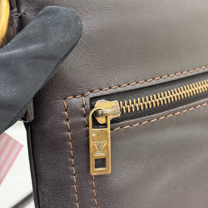 Louis Vuitton 全皮斜背包-15