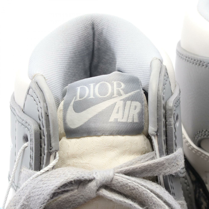 Dior × NIKE Air Jordan 1 高筒運動鞋皮革灰白二手女款美碼 8.5-4