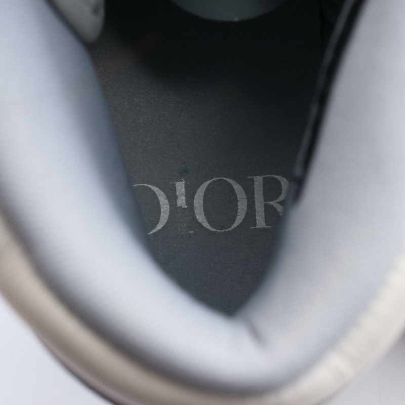 Dior × NIKE Air Jordan 1 高筒運動鞋皮革灰白二手女款美碼 8.5-7