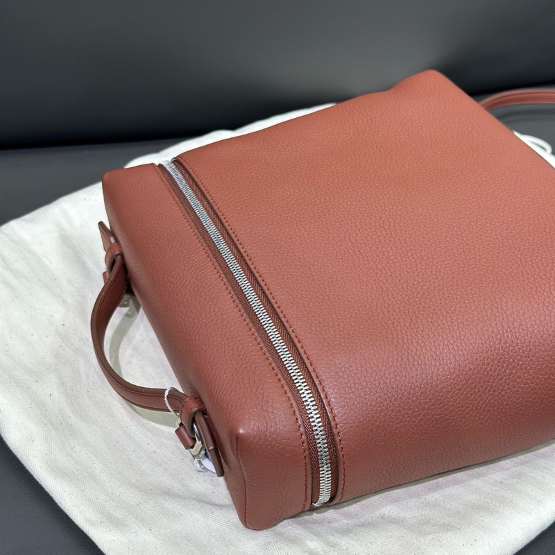 Loro Piana诺悠翩雅L23双肩包-6