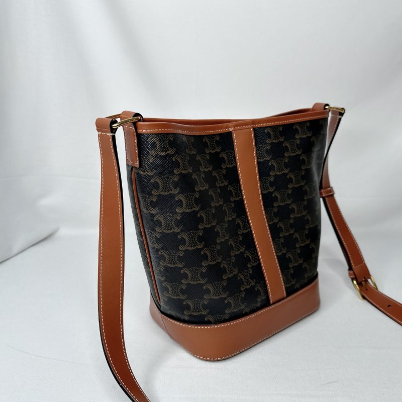 CELINE 小號TRIOMPHE凱旋門水桶包-5