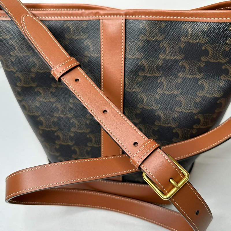 CELINE 小號TRIOMPHE凱旋門水桶包-8