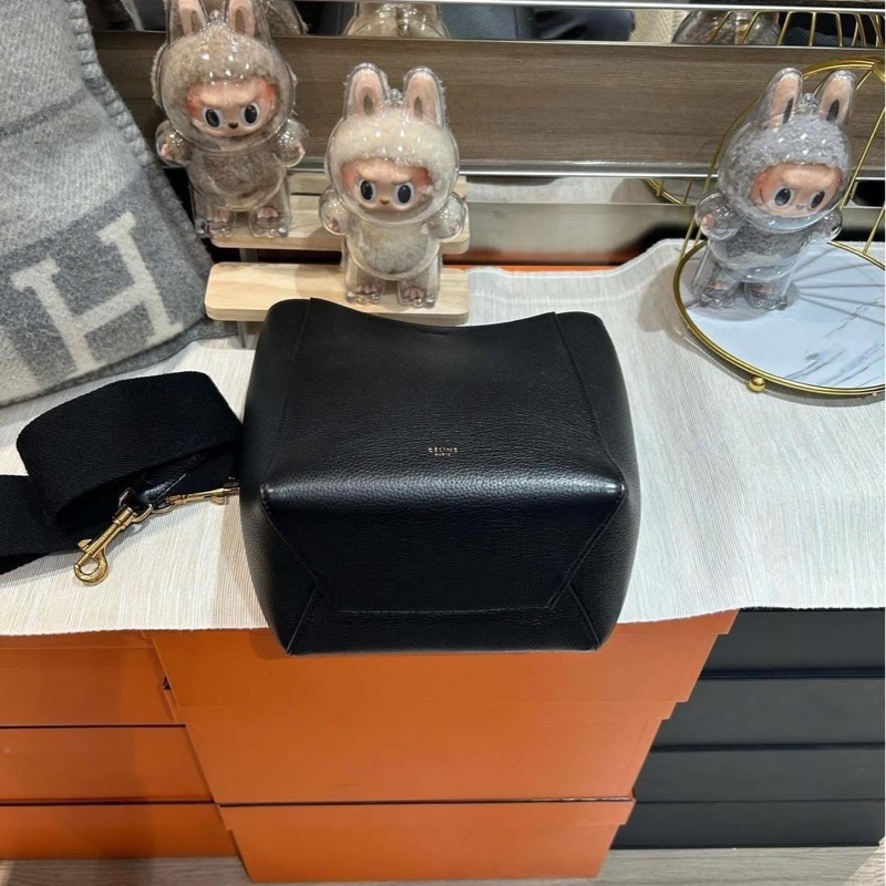 Celine sangle small bucket 黑色牛皮-4