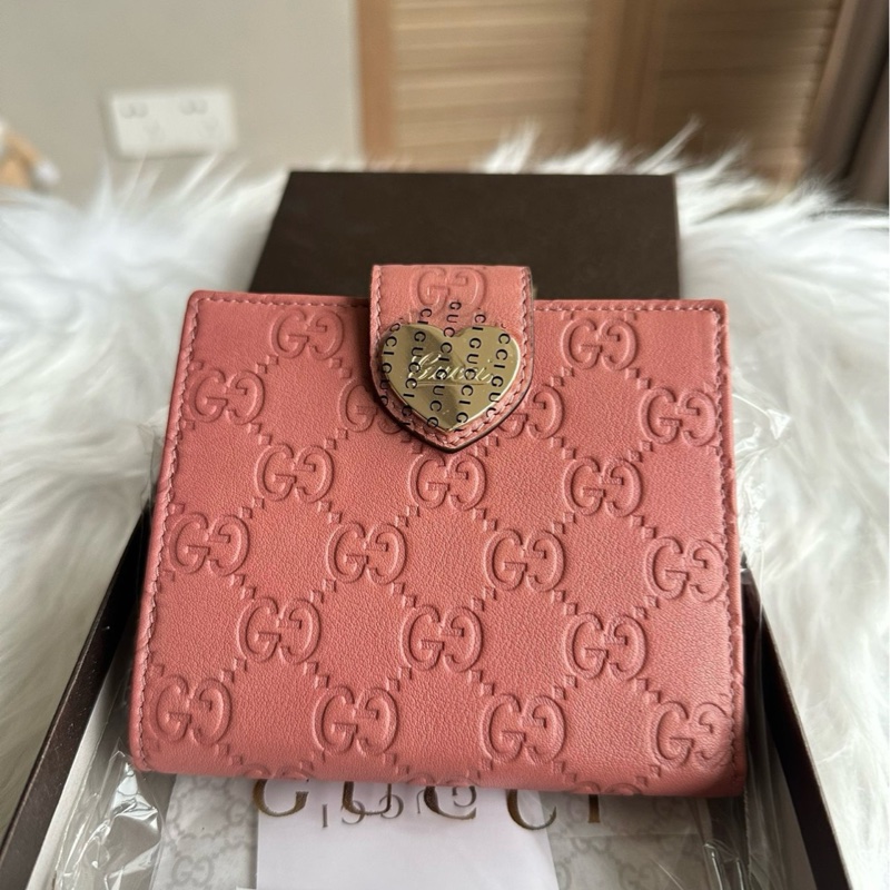 Gucci粉色壓印老花銀包-0