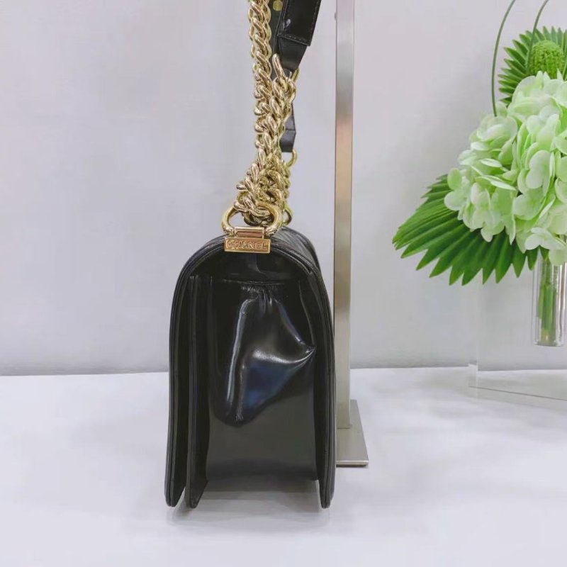 Chanel 黑金中號Le boy鏈條肩背包 25×14.5×8cm  99新 配件塵袋-1