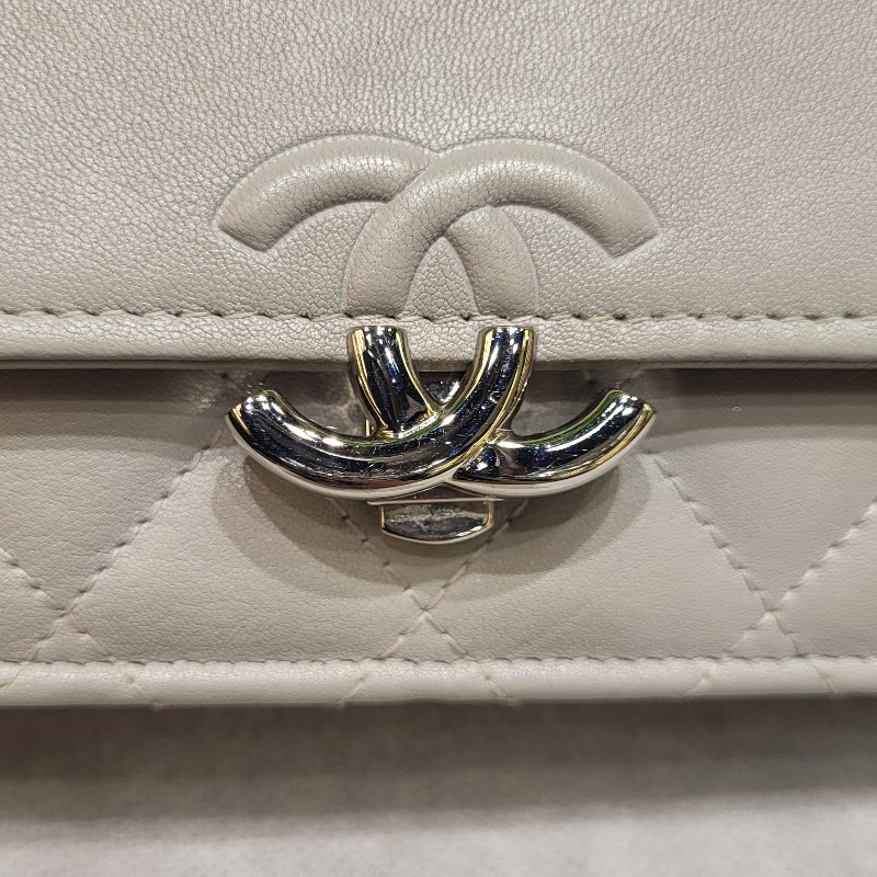 Chanel WOC-3