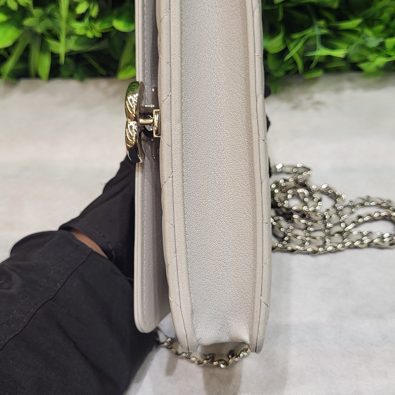 Chanel WOC-5