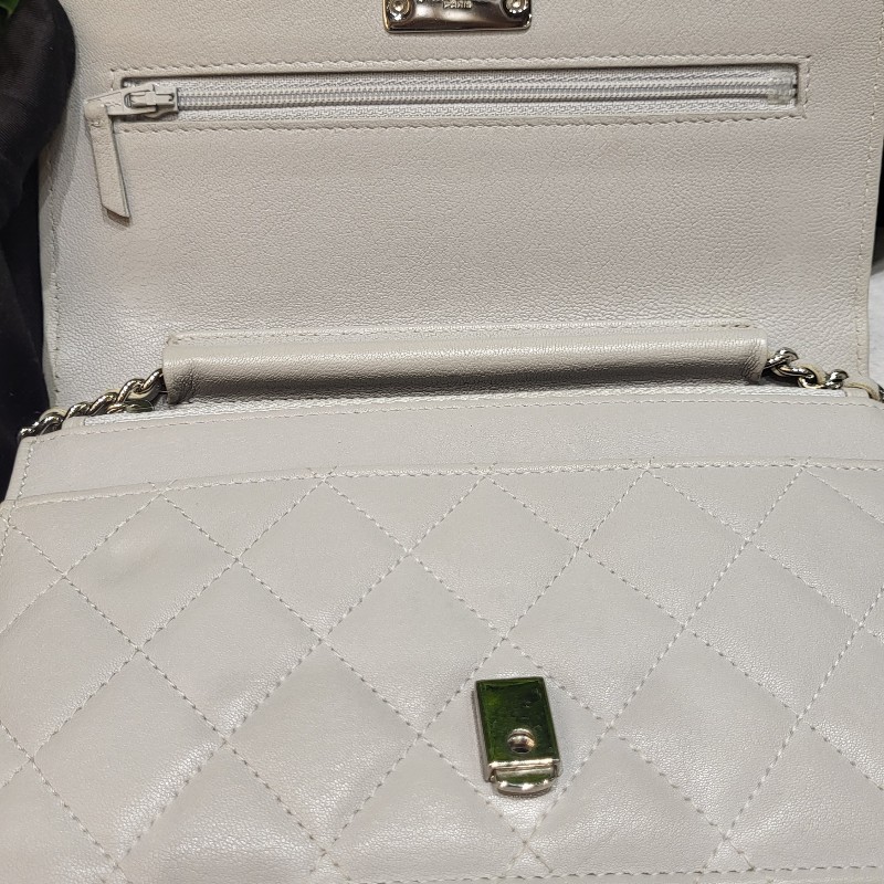 Chanel WOC-6
