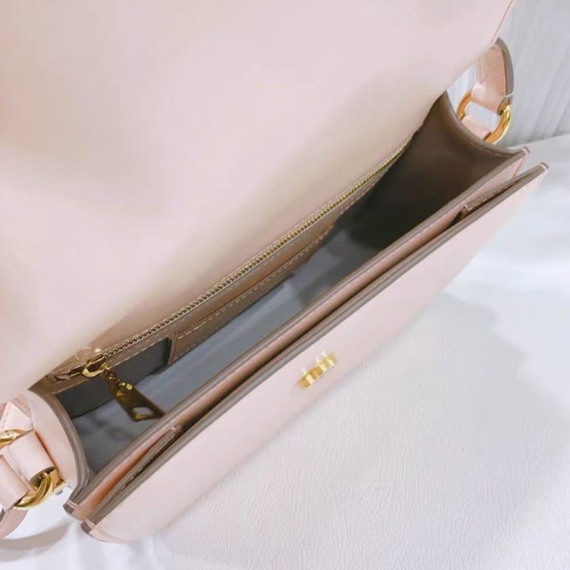 Lv 粉色金扣LV Pont 9 肩帶斜背包23×15×8cm 全新 配件塵袋-3
