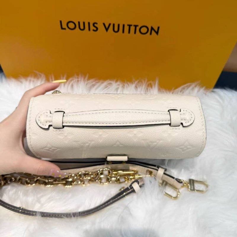 LV east west小郵差包 全皮壓紋奶白色 全新 配件盒子塵袋購證-6