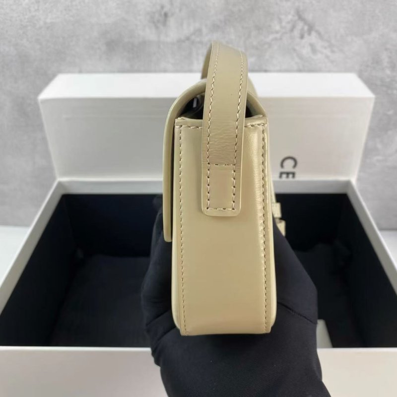 CELINE Triomphe淡黃色亮面牛皮腋下包 20*4*10 99新配件塵袋盒子-2