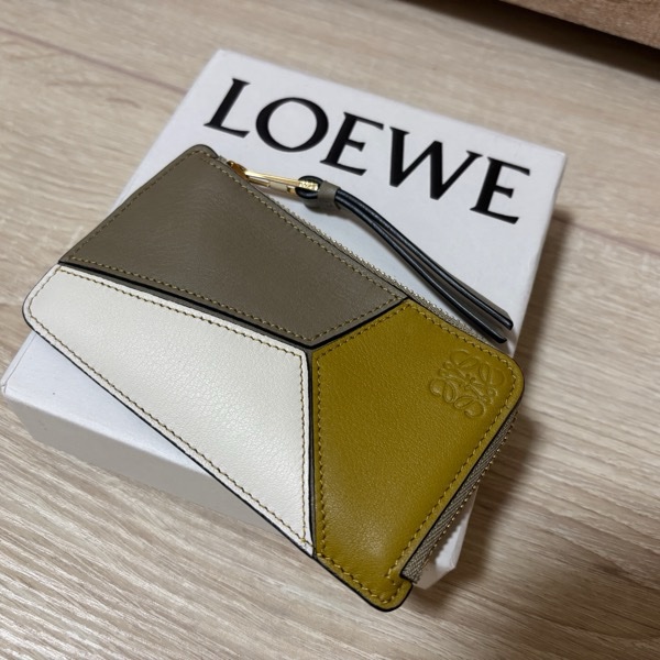 Loewe 小牛皮Puzzle卡包 卡夾-11