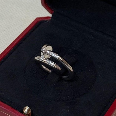 CARTIER 750 白k金 JUSTE UN CLOU 釘子系列 戒指 專櫃購入99000 #買到賺到 #必須收藏 尺寸 62 號 有盒子跟保單 9新-4