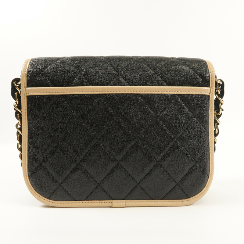 CHANEL 牛皮皮革Messenger Bag金扣肩背袋-1