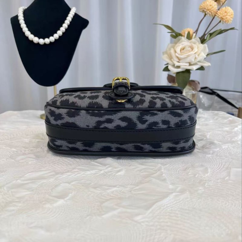 Dior Bobby 中號豹紋斜背包 22*17*6  99新 配件塵袋-2