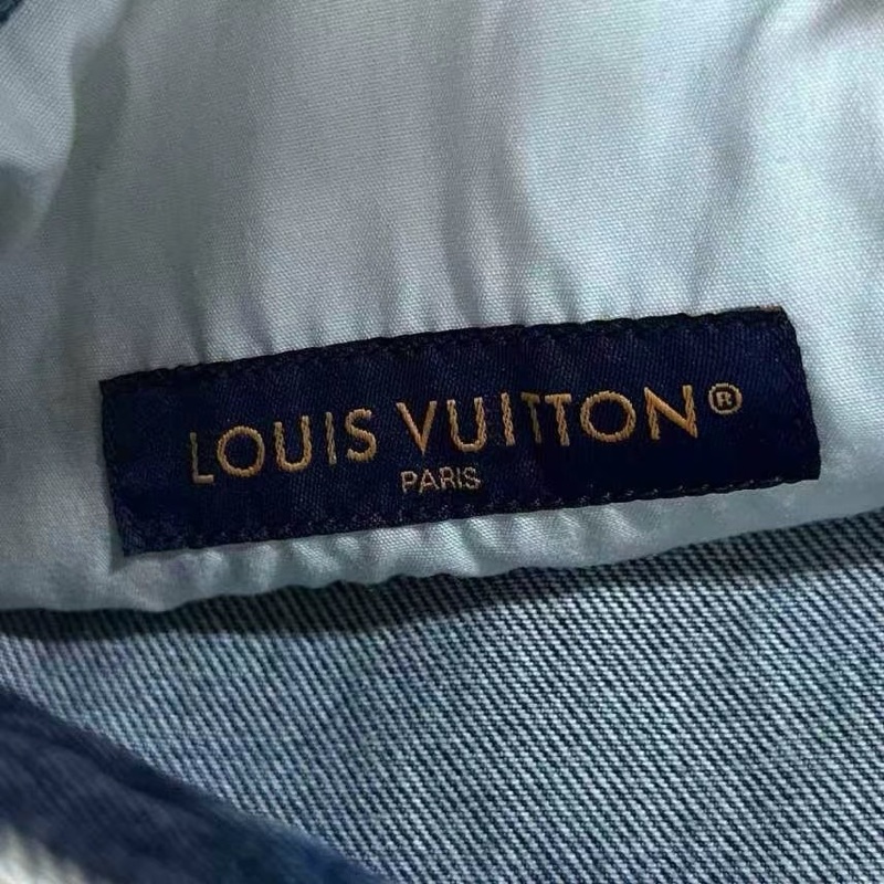 Louis Vuitton 淺藍浮雕老花logo牛仔短褲-6