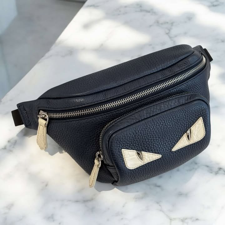 Fendi牛皮怪獸系列腰包胸口包/深藍-3