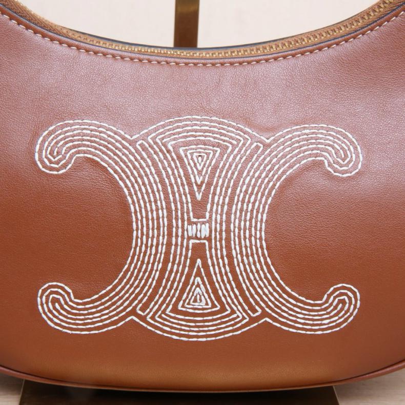 CELINE(思琳) AVA 豌豆包 腋下包 中號 棕色  金扣-5