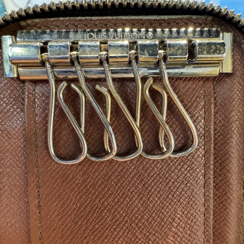 Louis Vuitton Monogram 老花 拉鍊鑰匙包-4