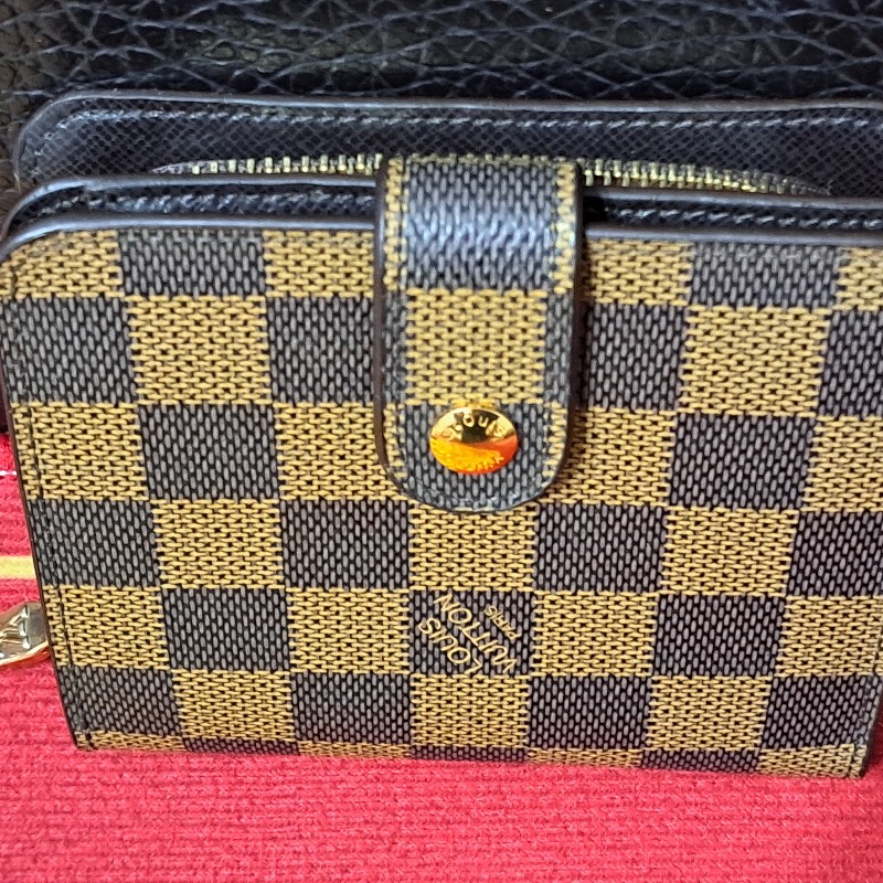 近新極美/日本進口/LV双折層中夾+拉鏈零錢袋-3