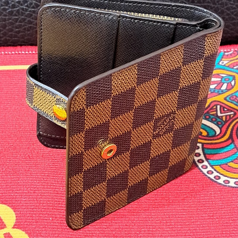 近新極美/日本進口/LV双折層中夾+拉鏈零錢袋-4