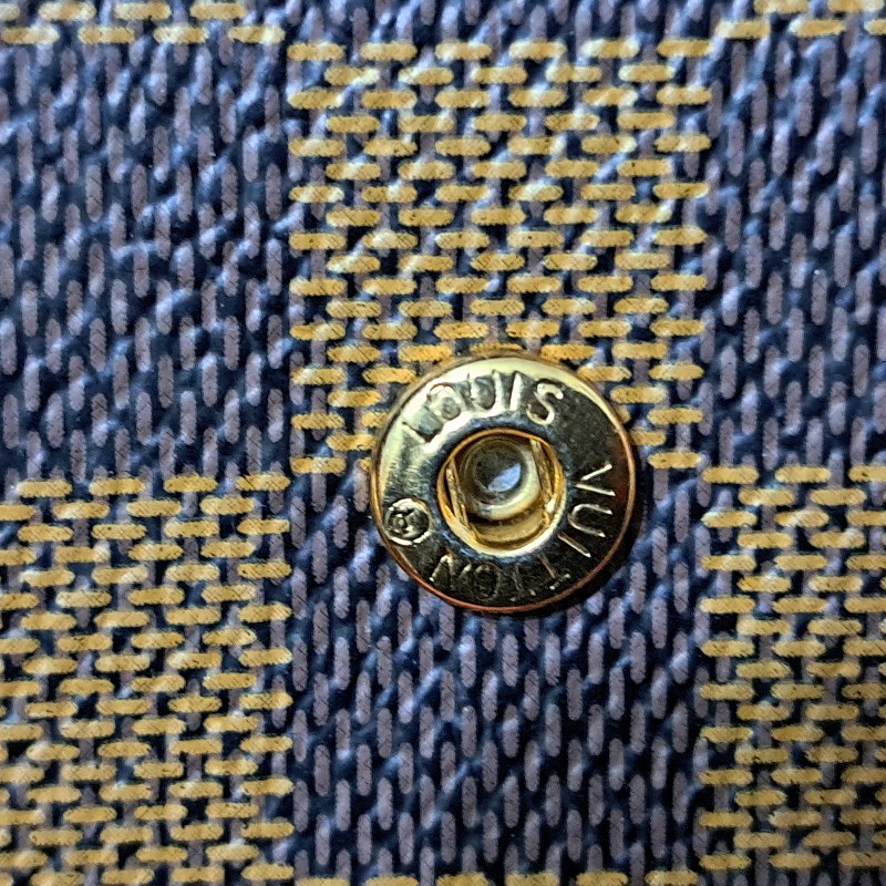 近新極美/日本進口/LV双折層中夾+拉鏈零錢袋-26