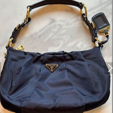 prada 皮革肩背吊牌尼龍hobo 包腋下包
