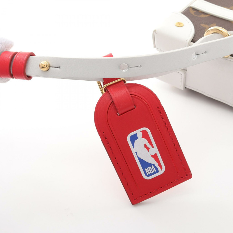 LOUIS VUITTON LV x NBA Soft Trunk Phone Box 腰包 M80102 Monogram-7