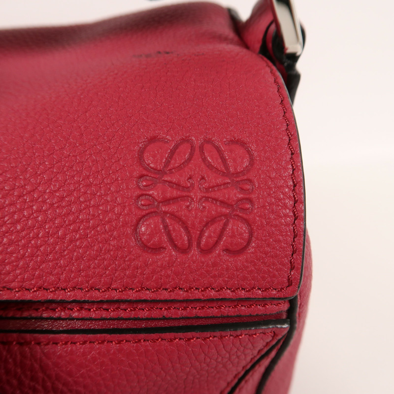 LOEWE 牛皮皮革Puzzle Large銀扣手挽肩背兩用袋-9